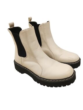 Sincerely Jules Chelsea Lug Sole Boots - Women's Stylish Pull-On Ankle Boots